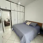 Ao Lado Da Praia Em Ipanema Leblon